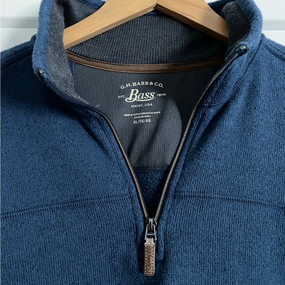 G.H.Bass & Co ANTHROPOLOGIE Sweatshirt Men’s XL Navy Blue Super Warm Made In USA - Picture 2 of 4